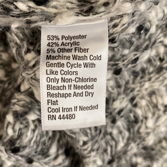 Wonderly Oversized Knit Sweater Size L - Picture 6 of 6